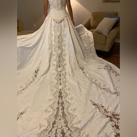 Mon Cheri Wedding dress size 14 - Picture 6 of 16